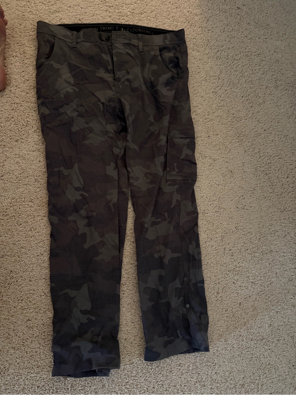 Prana Men's Camo Cargo Pants - Black & Gray